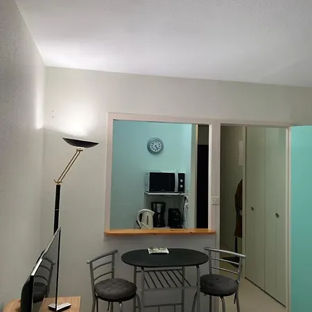 Tres Jolie A Louer Avec Sa Belle Terrasse De 4m2 Idealement Situe Dans Un Thermale